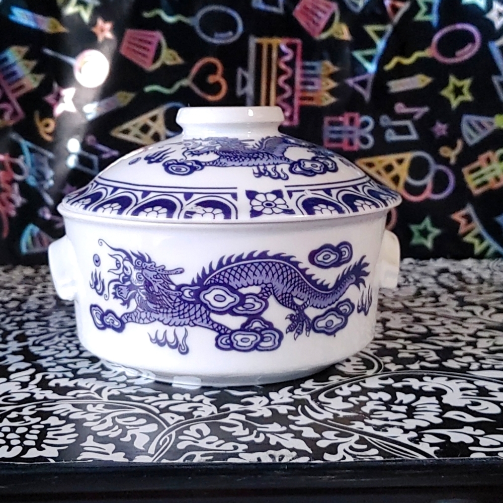Chinese ceramic bowl vintage
